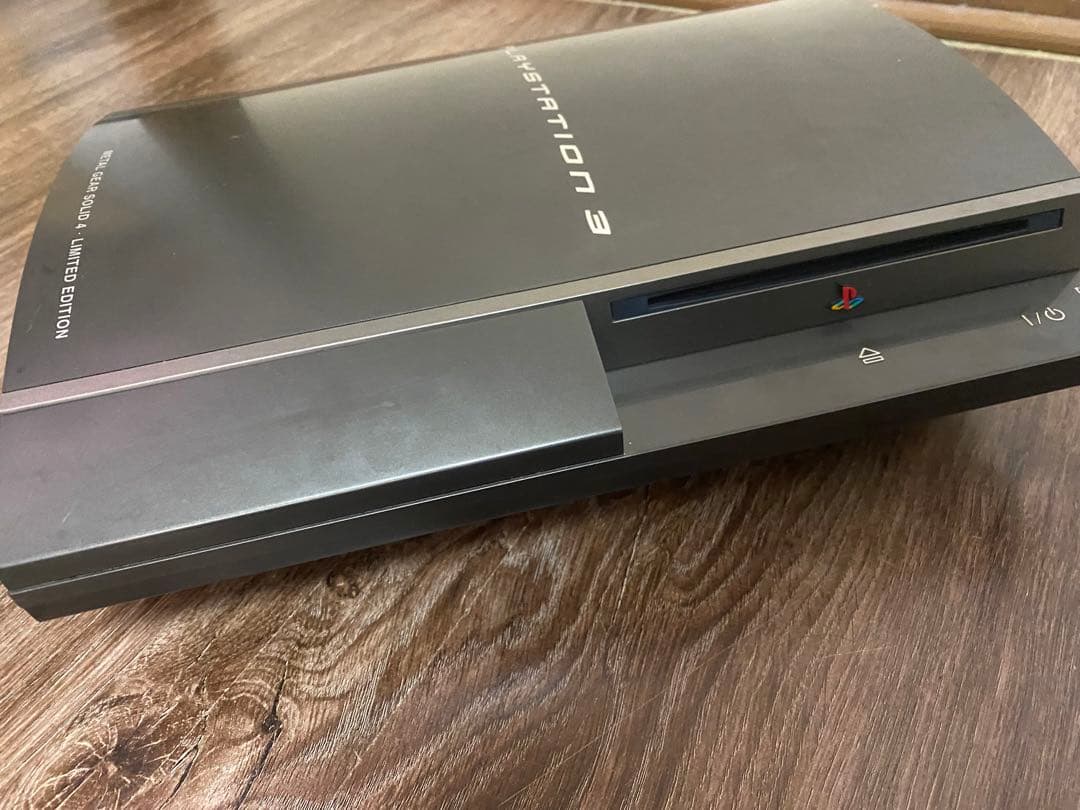 【完動品】【残り僅か】PS3 メタルギアソリッド4 限定 鋼