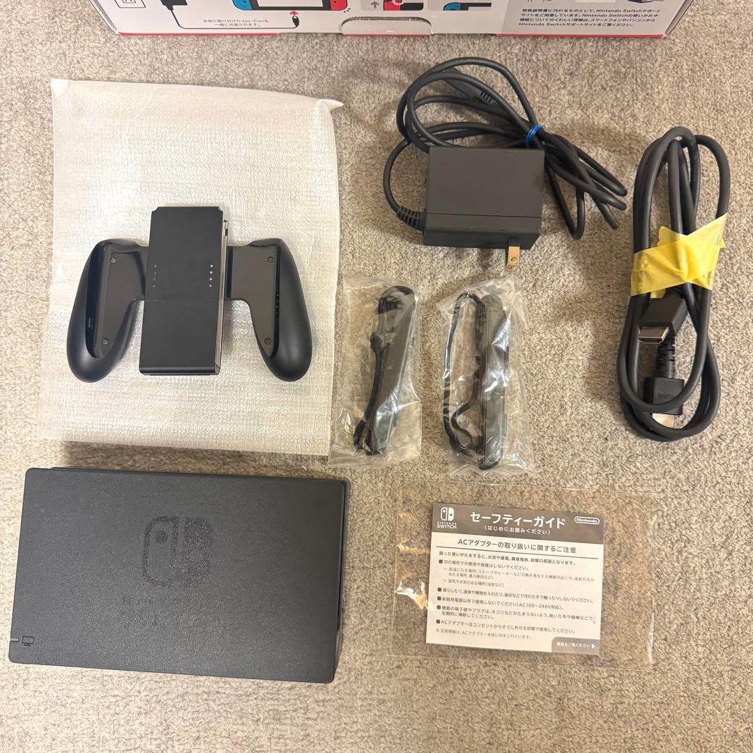 Nintendo Switch 本体 青/赤ジョイコン