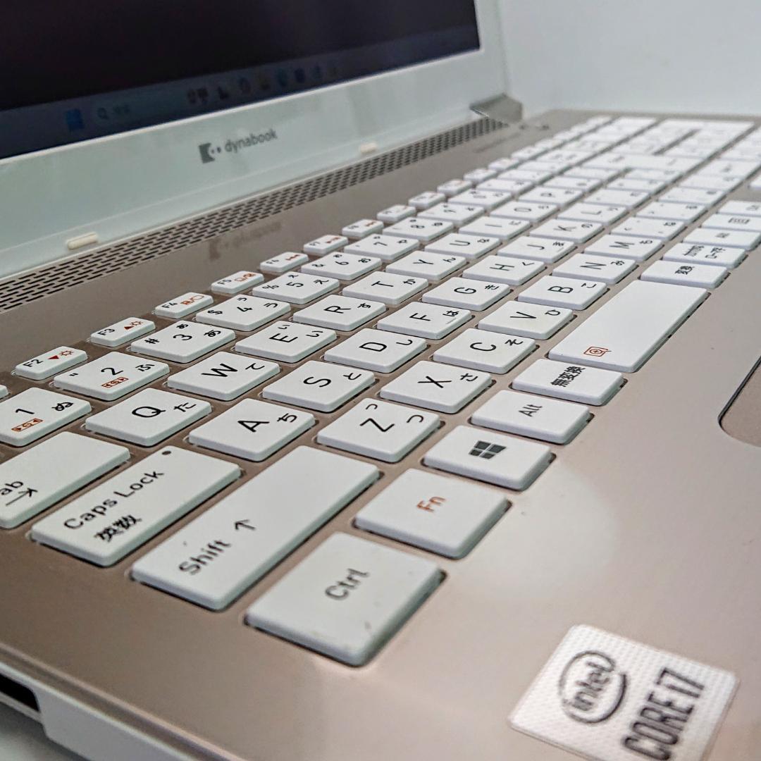 美品！Dynabook AZ65/MGSD第10世代 Core i7[444]