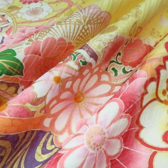 ｍ2218＊美品 正絹 刺繍 牡丹 鞠 菊 ワイドサイズ 成人式 振袖単品