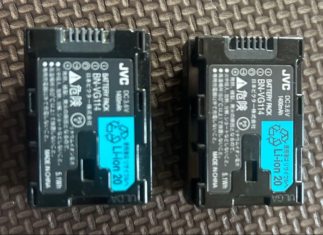 JVC GZ-HM670 赤 ビデオカメラ 予備バッテリー付き