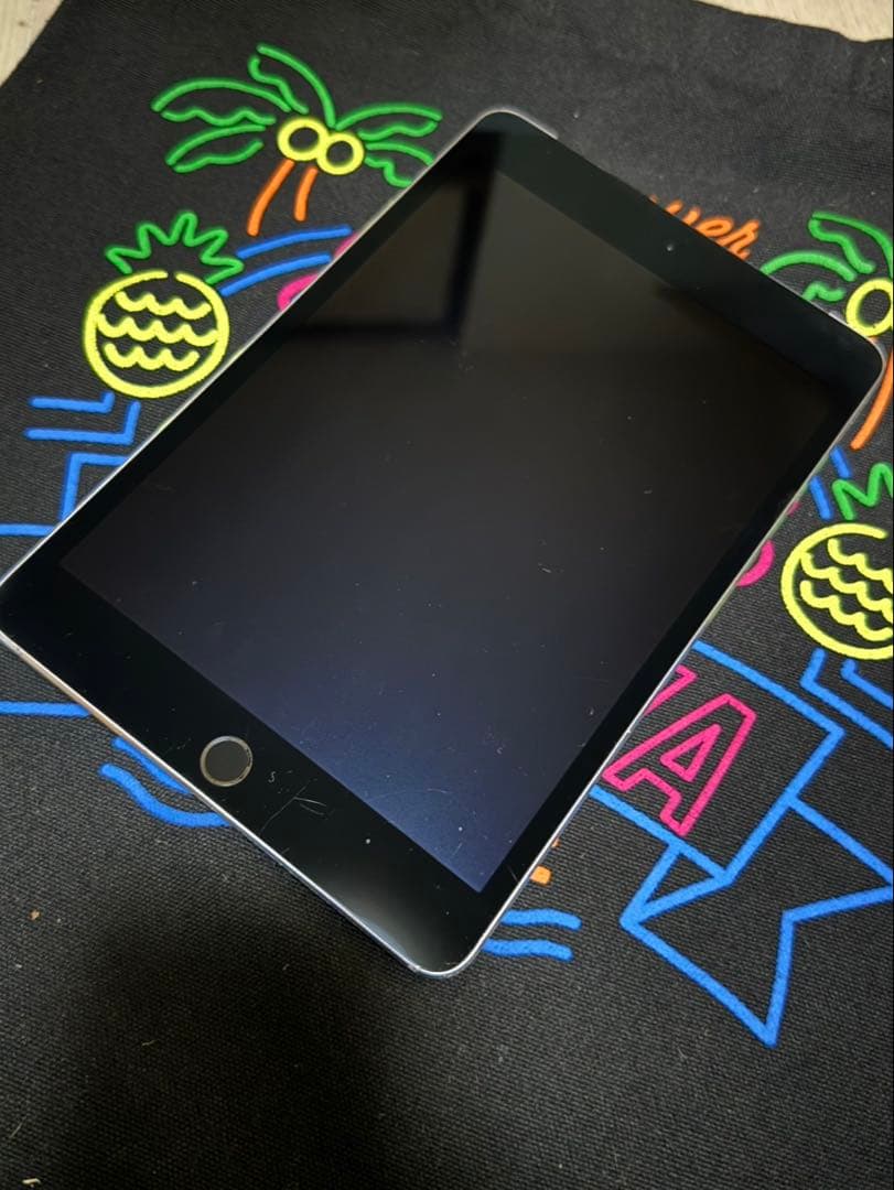 iPad mini4シルバー 本体