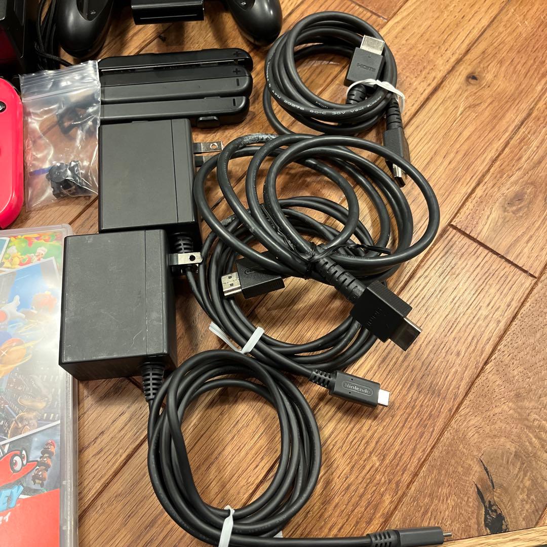 任天堂Switch本体・予備コントローラー2個・マリオオデッセイ他色々❗️
