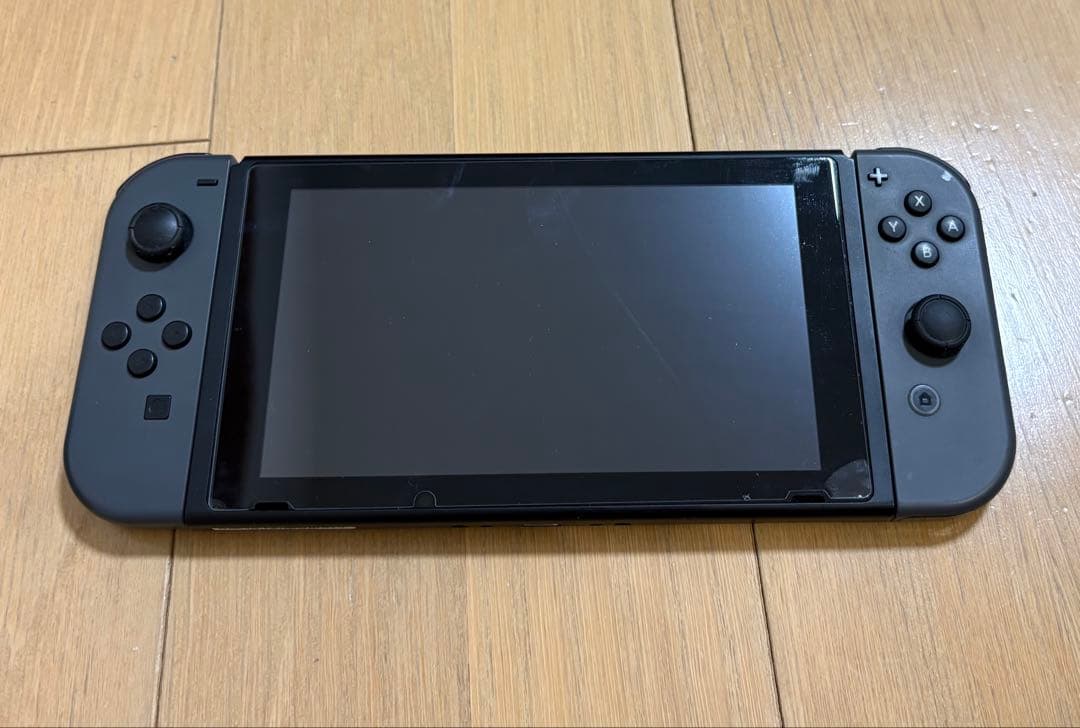 Nintendo Switch 本体 ブラック＋純正グリップ