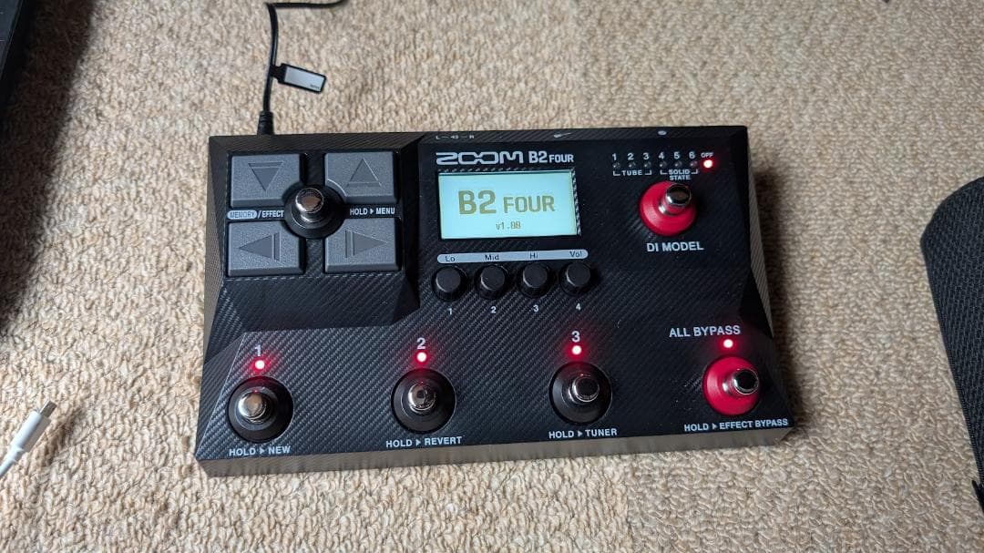 【中古】ZOOM B2 FOUR ベースエフェクター