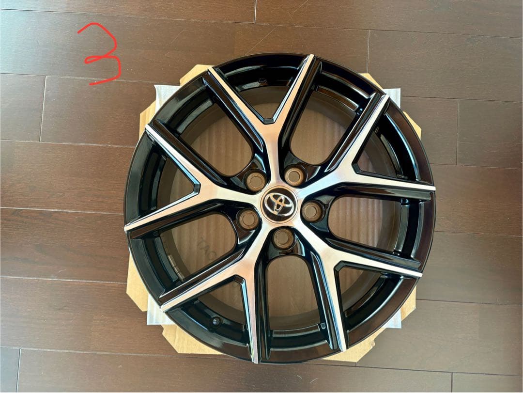 ◾️ノブです◾️ 60系ハリアー特別仕様車トヨタ純正ホイール18インチ4本