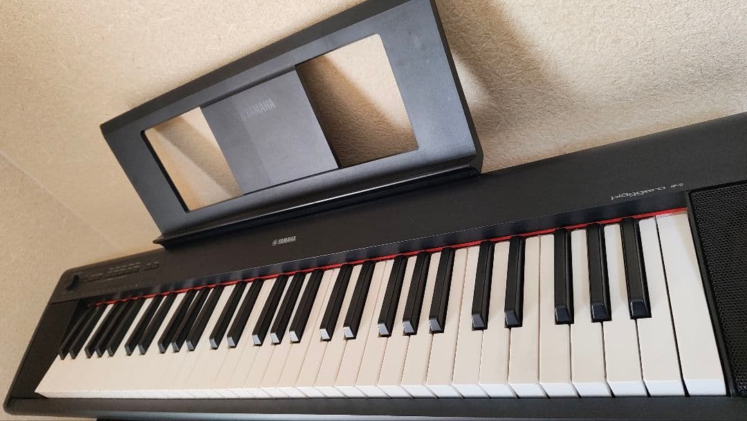 美品 ヤマハ YAMAHAキーボード piaggero ブラック NP-12B