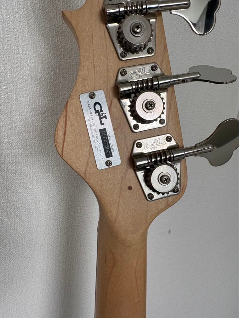 s*9様 G&L SB-2 ベース