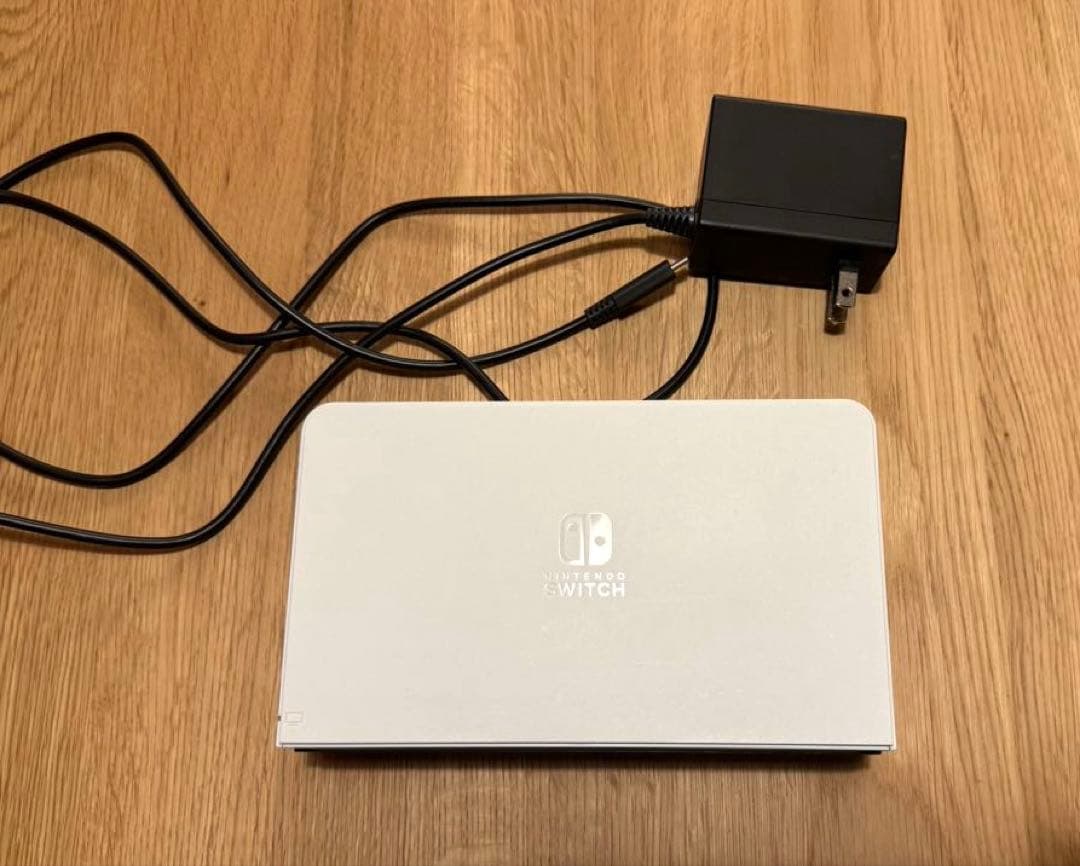 Nintendo Switch 任天堂　有機ELモデル　ホワイト
