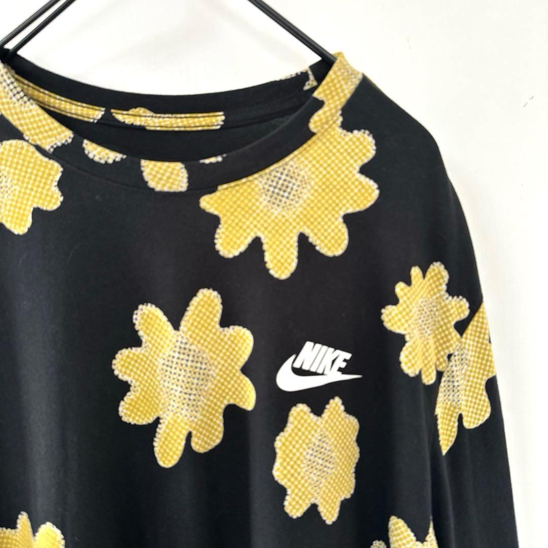 Nike フラワーパターン 長袖Tシャツ