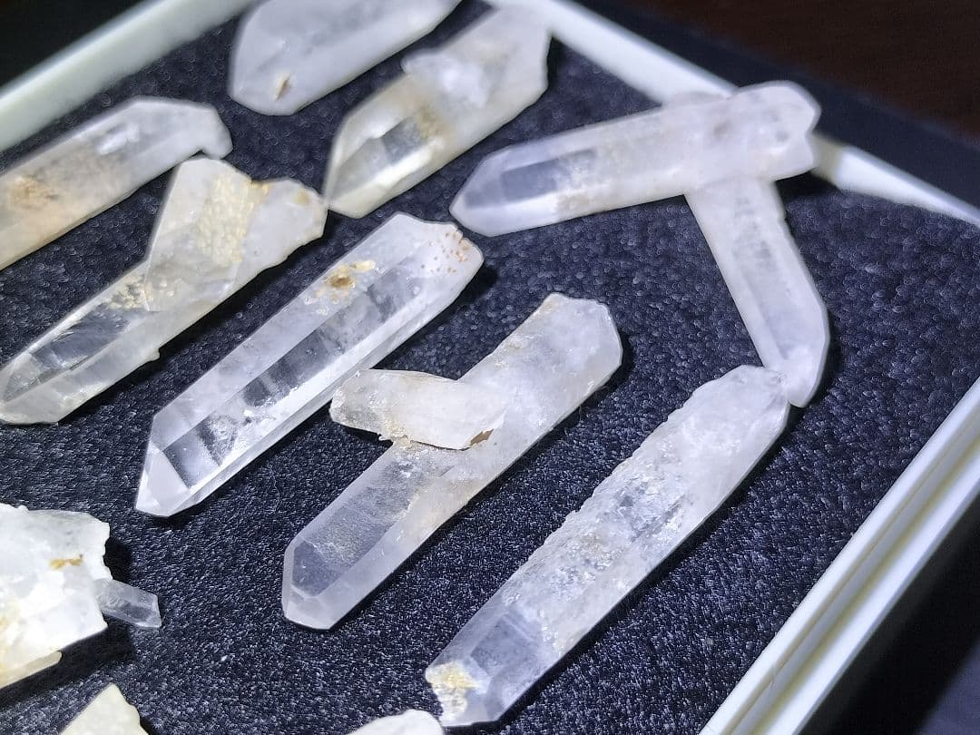 富山県富山市黒岳(水晶岳)　水晶6　国産鉱物　鉱物標本