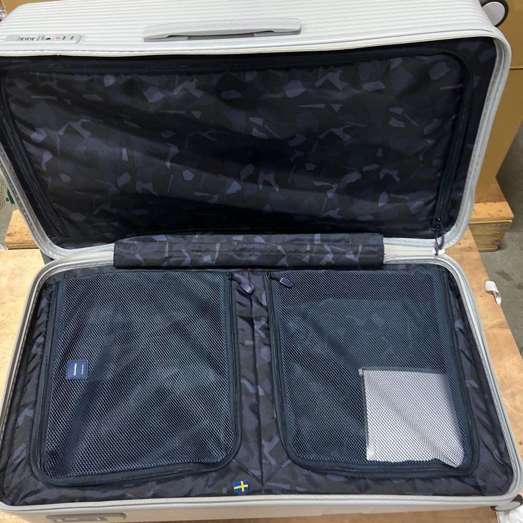 [イノベーター] スーツケース 大型 スリム 多機能モデル INV80