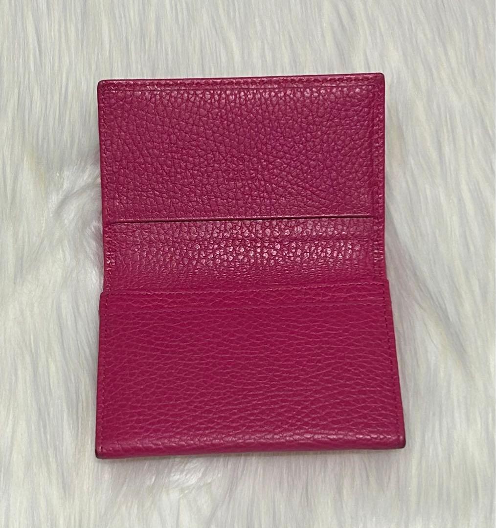 GUCCI GGロゴ ピンクレザー名刺入れ