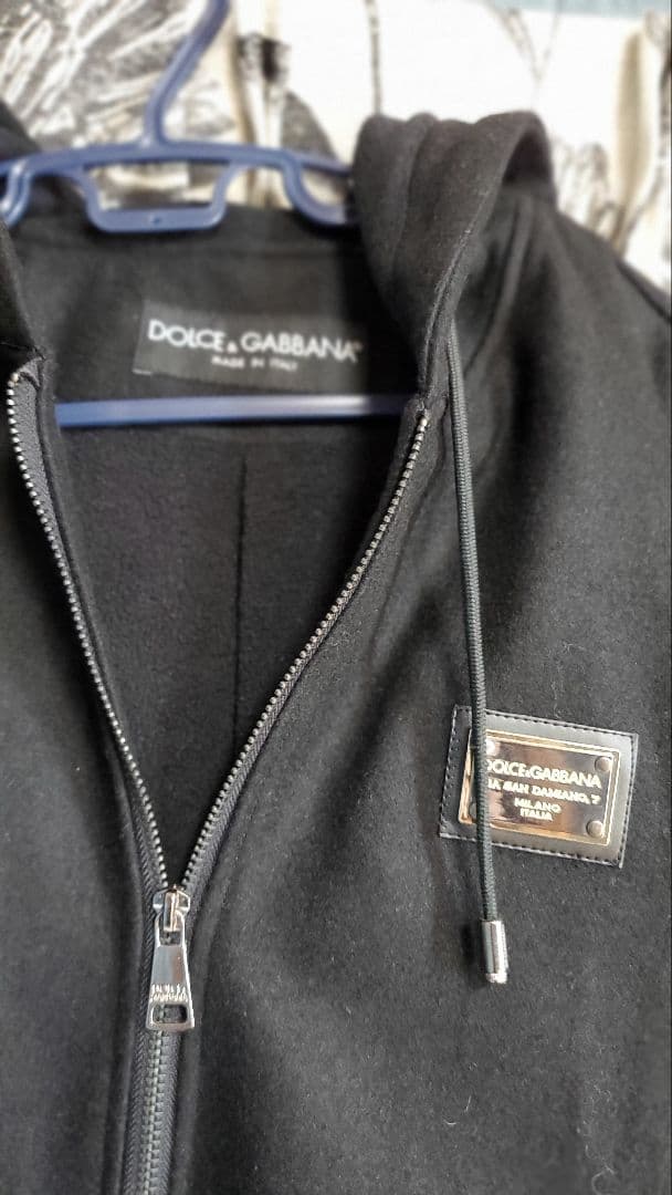 DOLCE & GABBANA ブラックフード付きジャンパーサイズ48