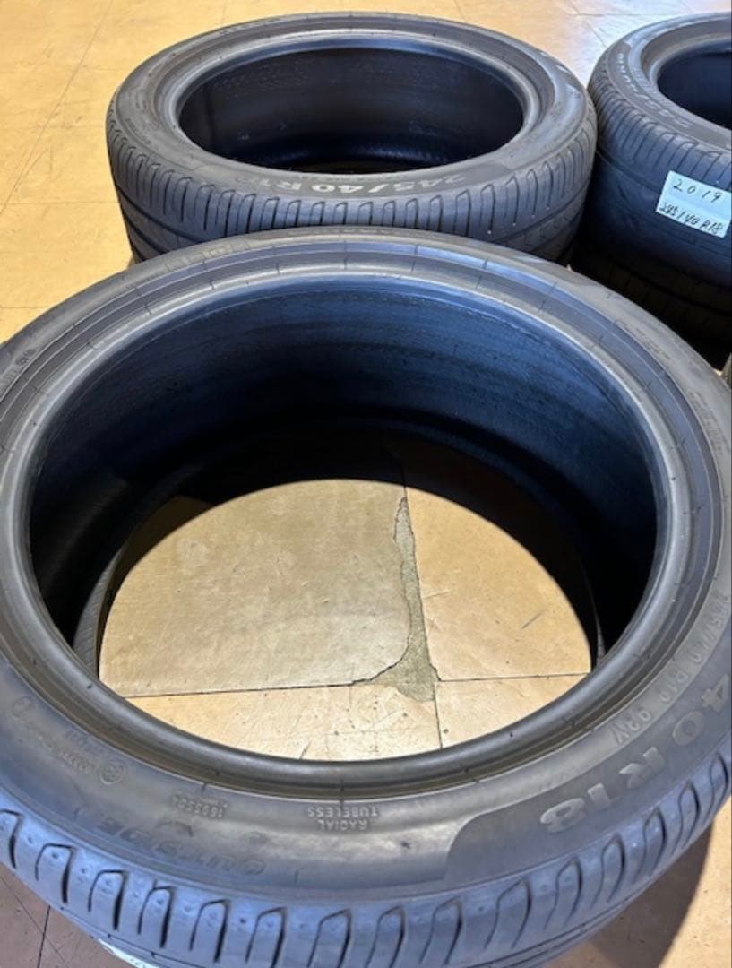 中古夏タイヤ4本セット　245/40R18　245/40ZR18　ピレリP7