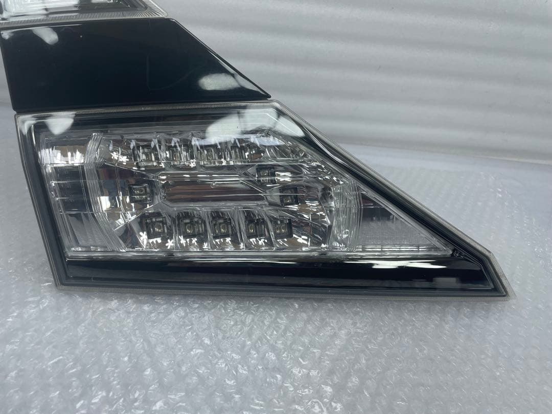 中古|ヴェルファイア 20系純正 左テールランプKOITO 58-35|か52