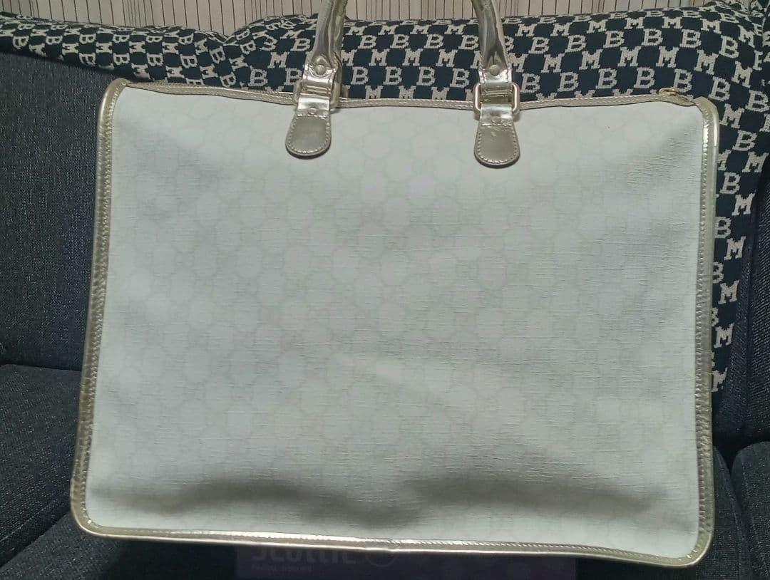 最終値下　GUCCI ハンドボストンバッグ ビジネスバッグ　白　GG柄