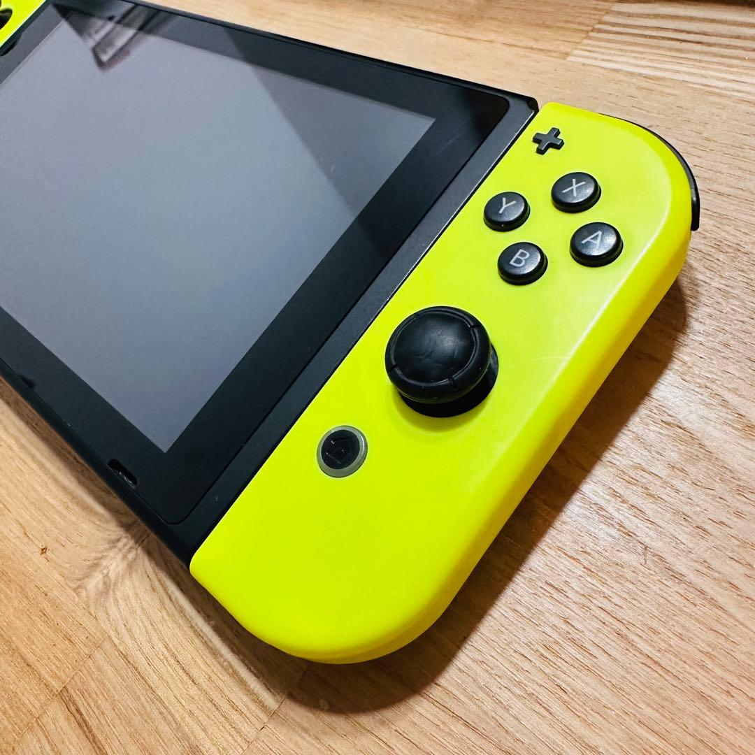Nintendo Switch 本体ネオンイエロー　スヌーピーケース付き