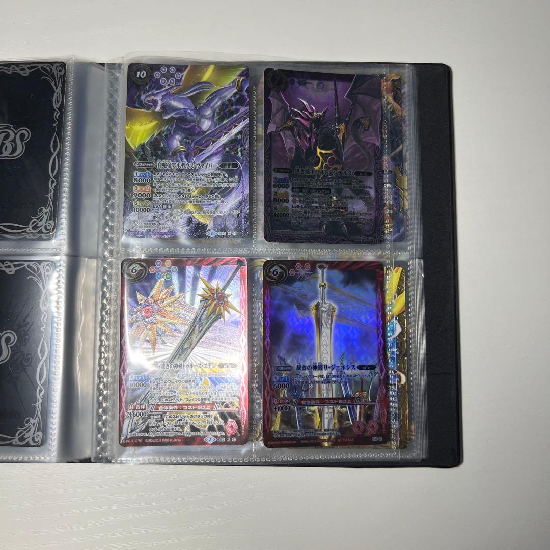 バトスピ、カード＋ファインダー　 ＋引退品のカードなど何百枚あります