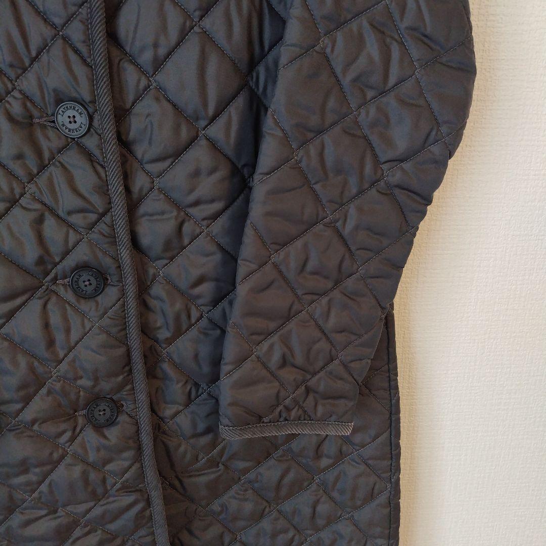 ラベンハム　LAVENHAM　ノーカラーロングキルティングコート