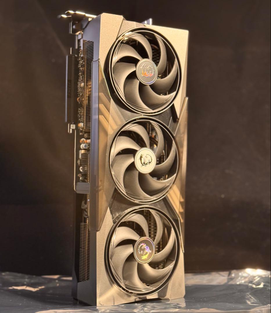 グラフィックボード・グラボ・ビデオカード MSI GeForce RTX5090 Gaming Trio OC