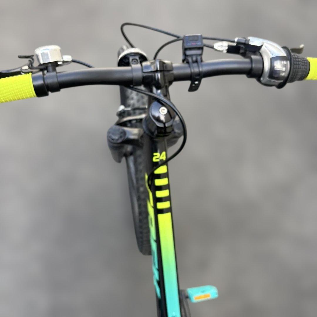 TREK24 キッズバイク ブラック/アクア ロードバイク　クロス　自転車