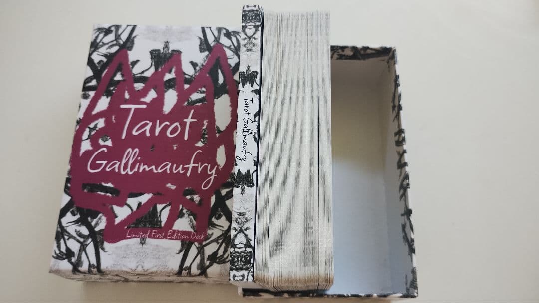 【超希少・初版限定ナンバー入 タロット】Tarot Gallimaufry