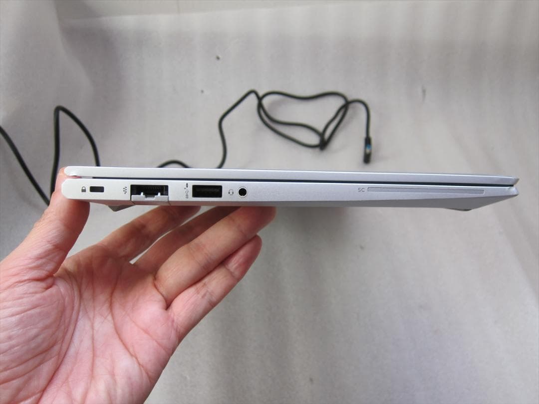 HP13世代Core i5-1335U/16GB/SSD/13.3型フルHD