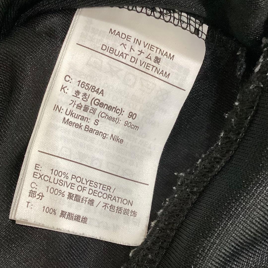 NIKE ナイキ　スポーツウェア　　長袖　ブラック　黒