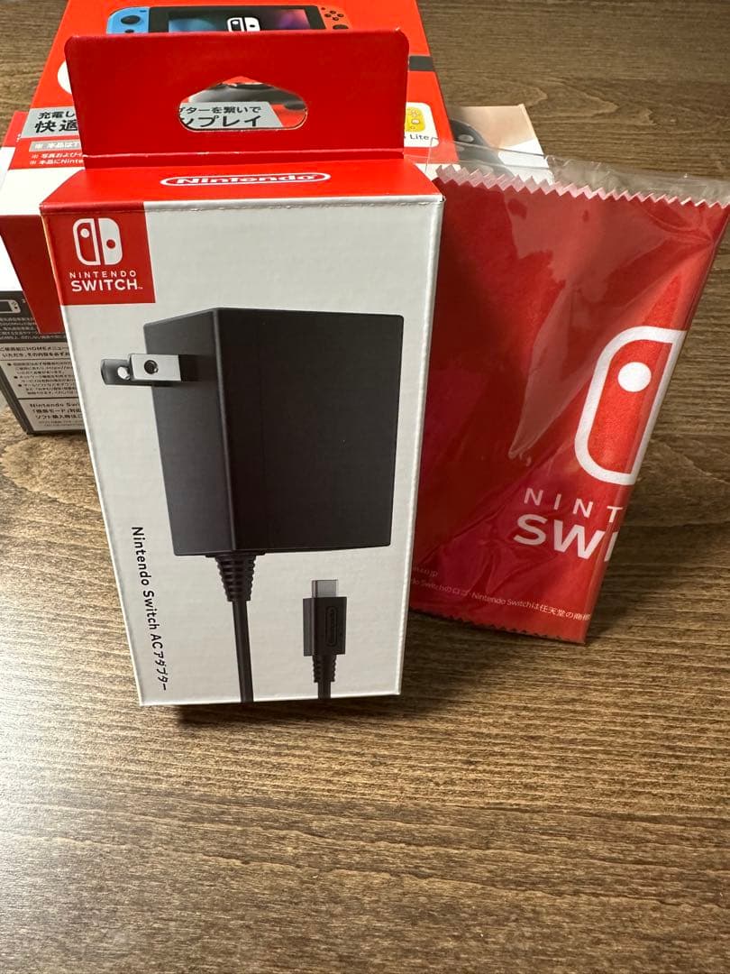 Nintendo Switch Lite+ハブスタンド+ACアダプタ(クロス付)