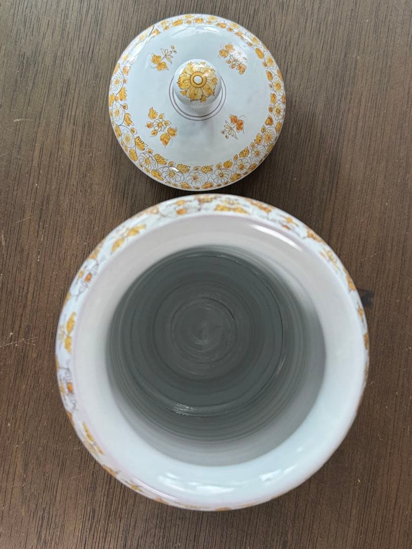 フランス製 ムスティエ（Moustiers）手描き 蓋付き壺／花模様 陶器