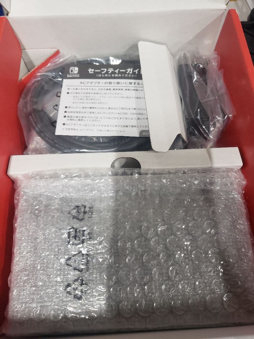 Switch 本体　Nintendo