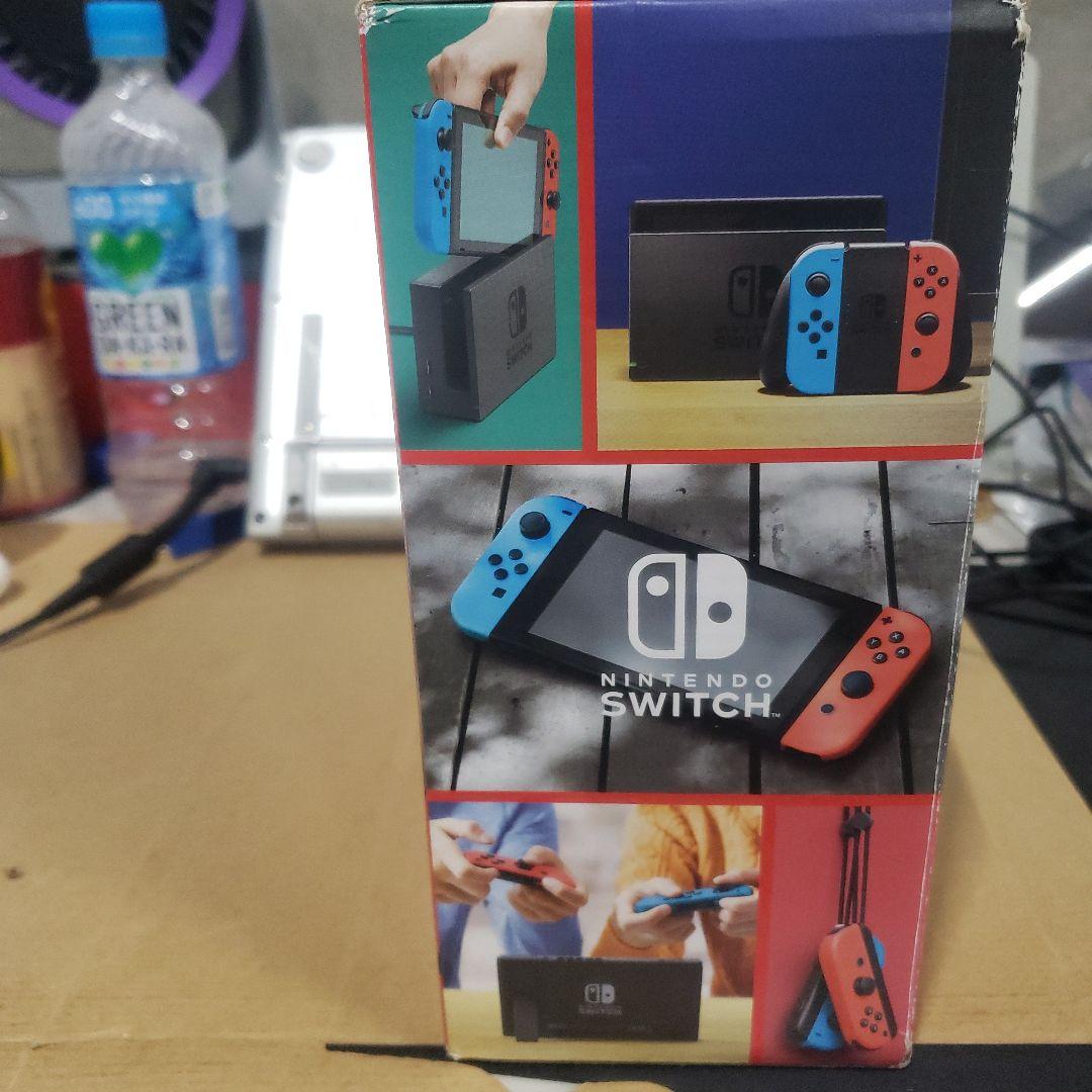 Switch 本体　Nintendo