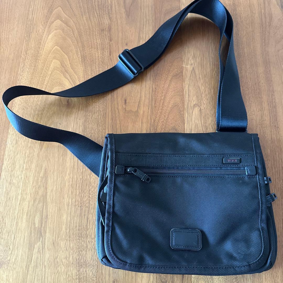 TUMI 22105 DH メッセンジャーバッグ