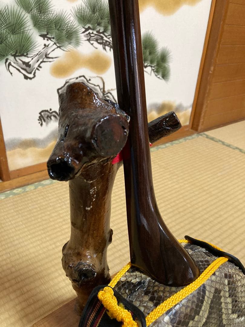 沖縄三線！黒木！黒檀！カマゴン！知念大工型！本蛇皮　本張り【一枚張り】