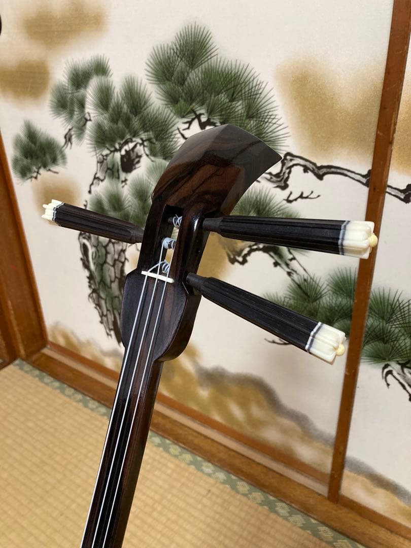沖縄三線！黒木！黒檀！カマゴン！知念大工型！本蛇皮　本張り【一枚張り】