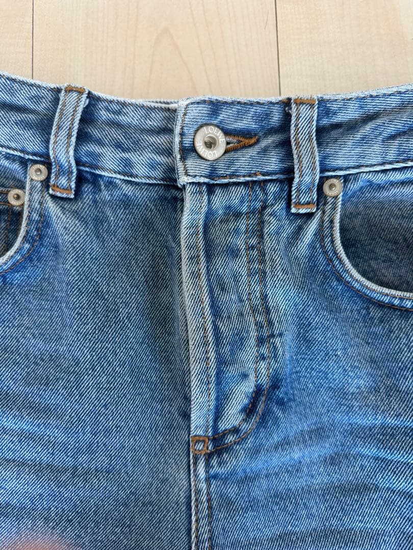 LOEWE デニムパンツ