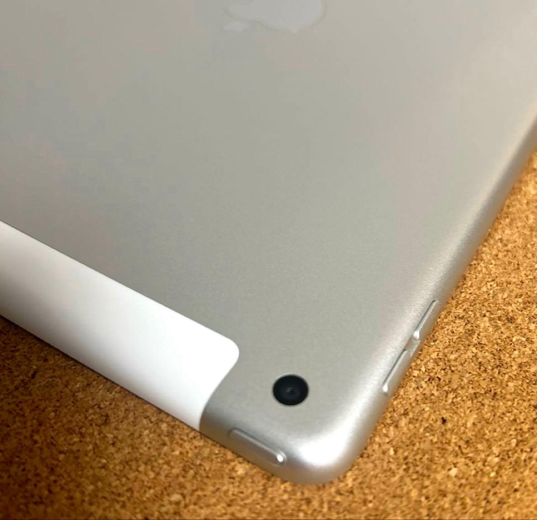 iPad9 第9世代 64GB SIMフリー (10) 93%