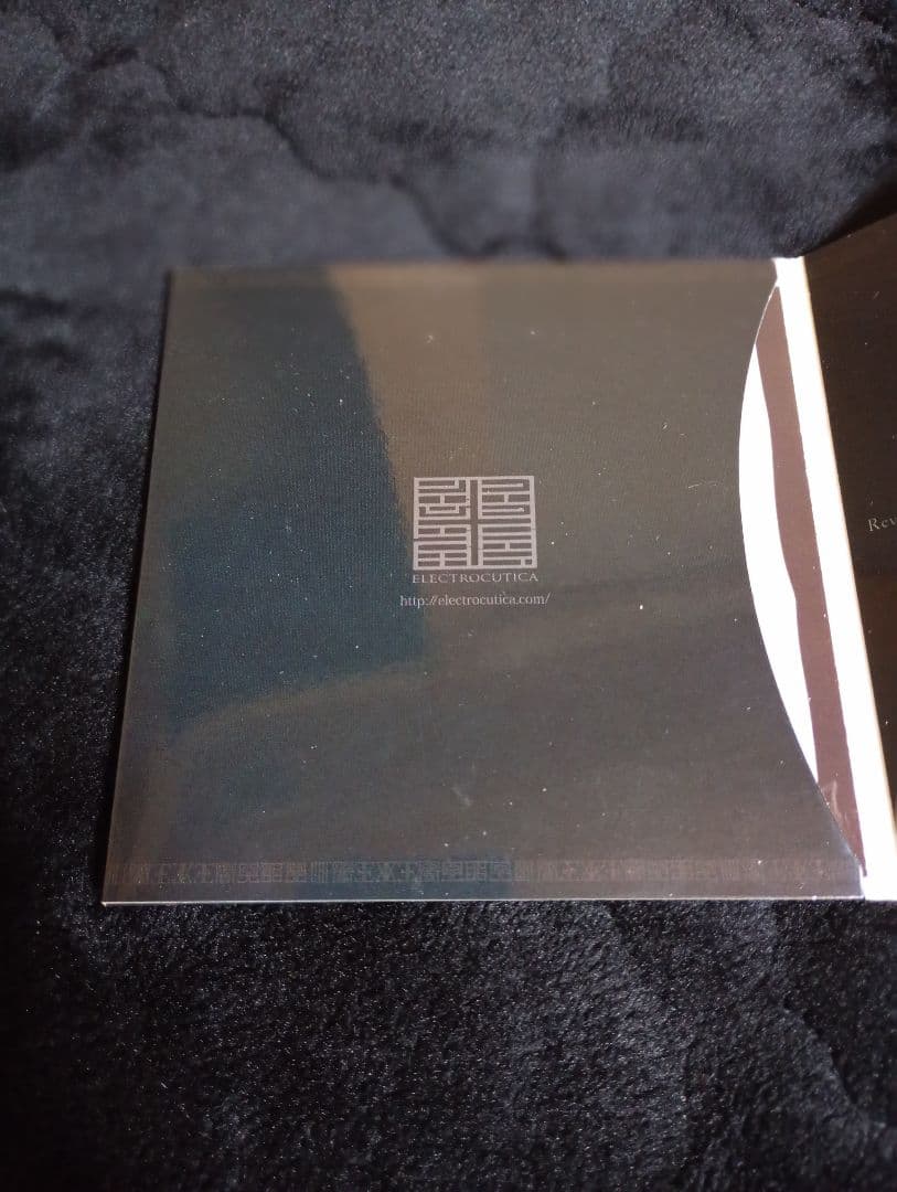ELECTROCUTICA REVERSUS（リヴェルサス）