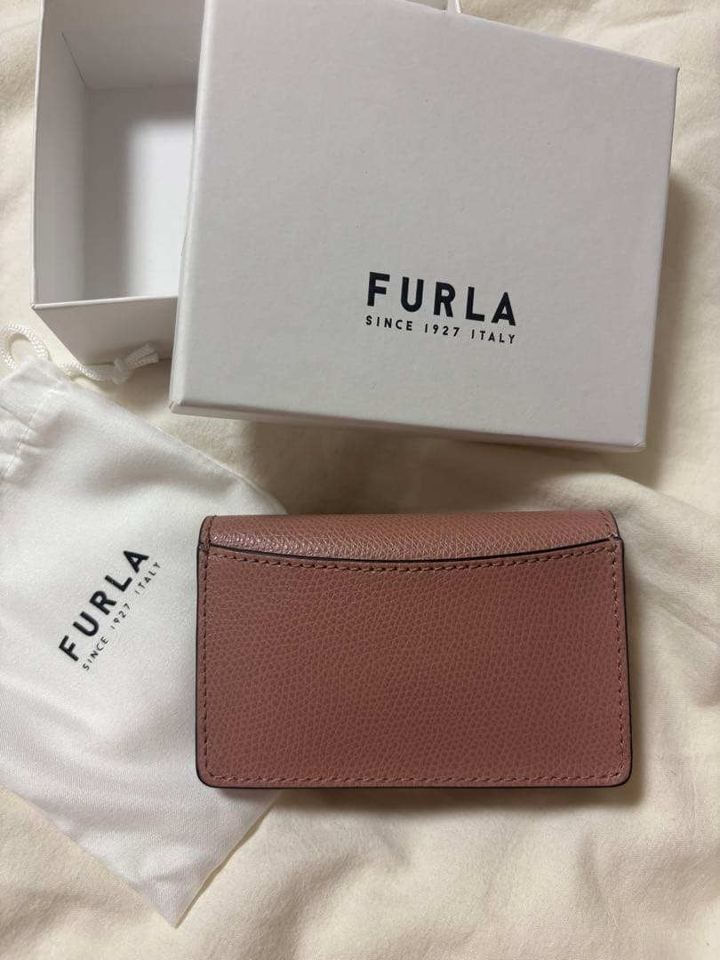 新品 FURLA カメリア ビジネスカードケース 名刺入れ
