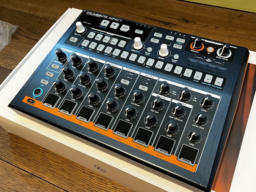 Arturia DRUMBRUTE IMPACT 本体 箱 ドラムマシン