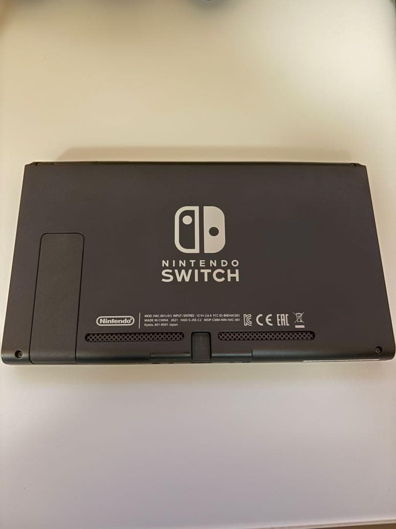 Nintendo Switch 本体 + ソフト2本セット【箱・付属品あり】
