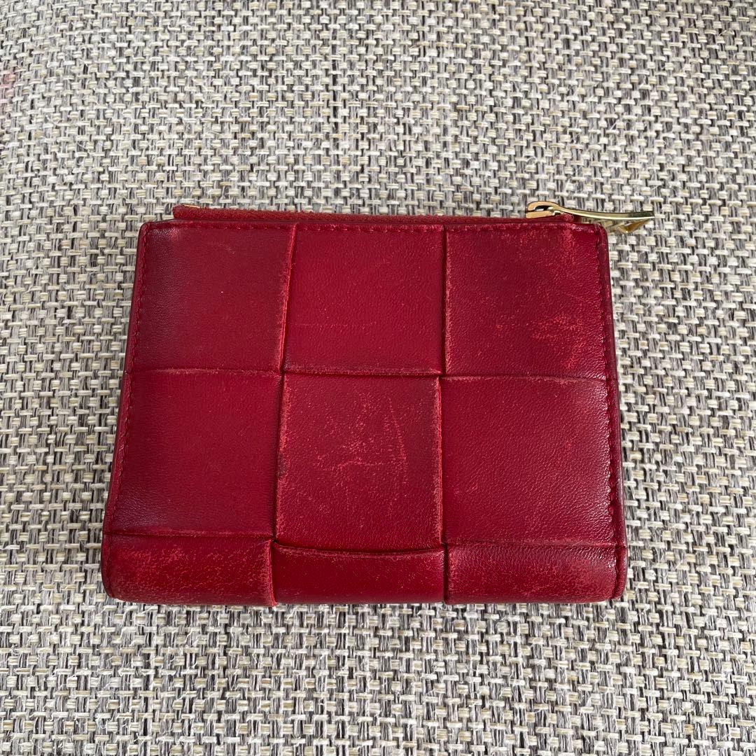 BOTTEGA VENETA 二つ折り財布 レッド　ビッグイントレチャート