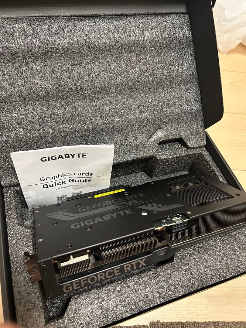 GIGABYTE-GEFORCE RTX 4070中古