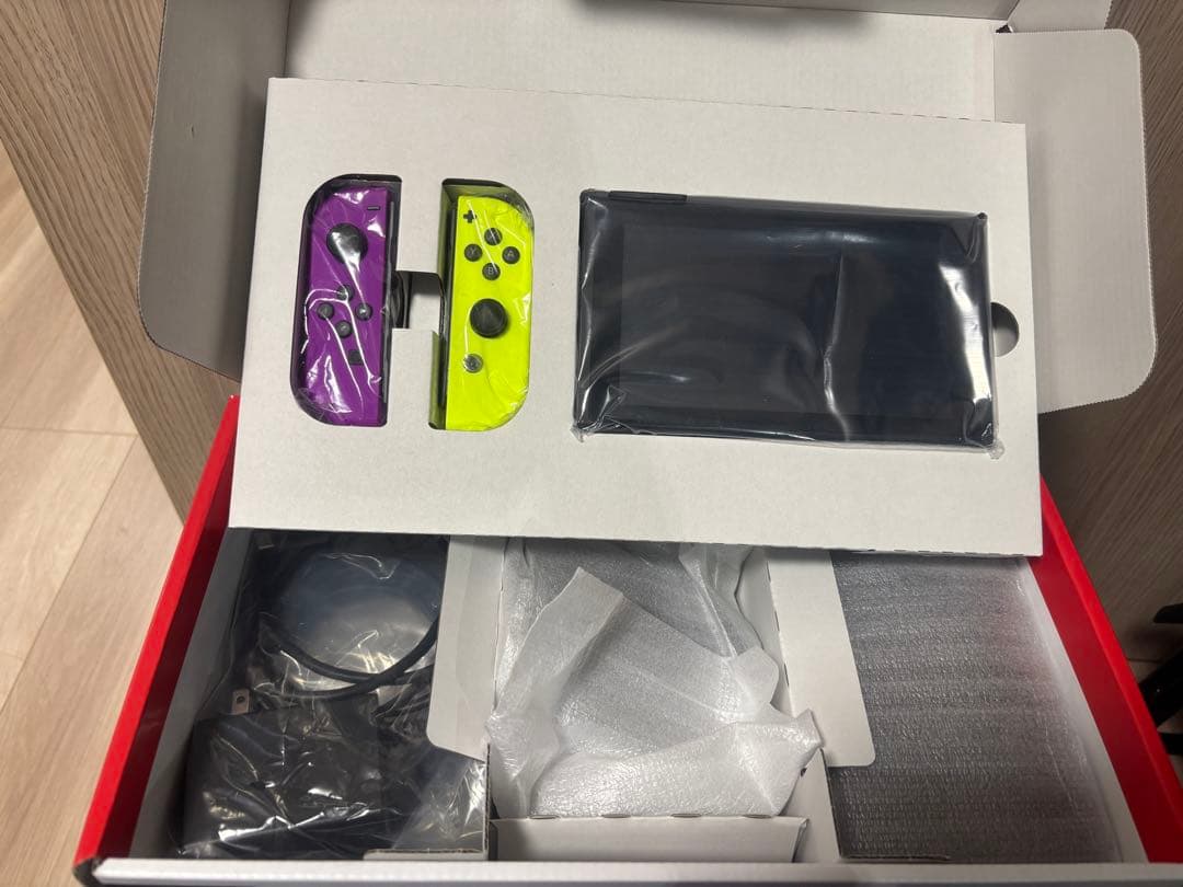 【美品】Nintendo Switch本体　256G SDカード付