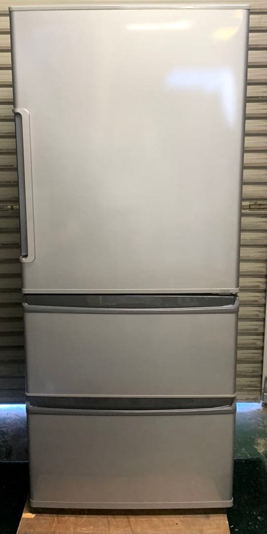 2r34. AQUA 272L 冷凍冷蔵庫 AQR-271F(S) 2017年製