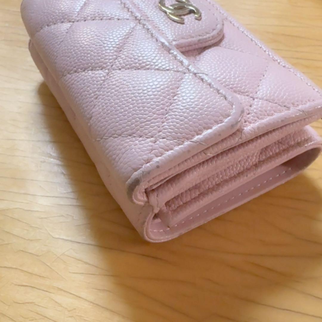 CHANEL キャビアスキン　三つ折り財布 ベビーピンク