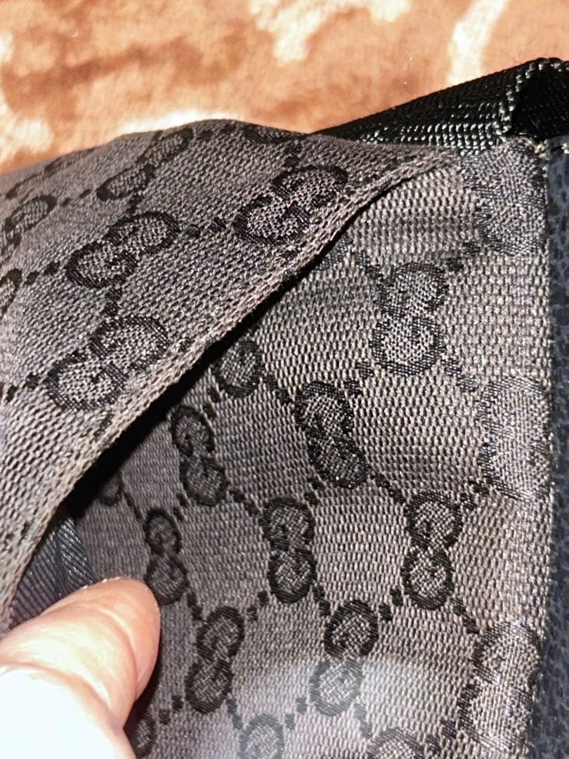 P*e様 GUCCI ボディバッグ ウエストポーチ GGキャンバス