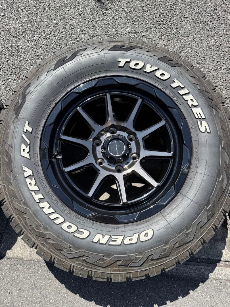 150プラド ハイラックス 265/70R17 マッドヴァンス06