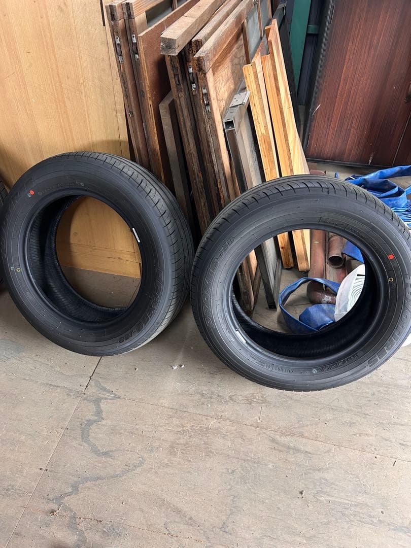 Toyo Proxes 205 60 R16 サマータイヤ　ボクシー　ノア